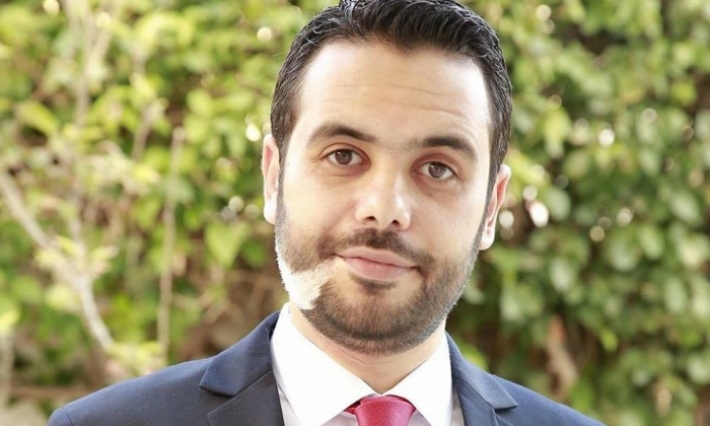 مدير حزب آفاق تونس: الأطباء في تونس يخدمو كاينهم في حرب..."