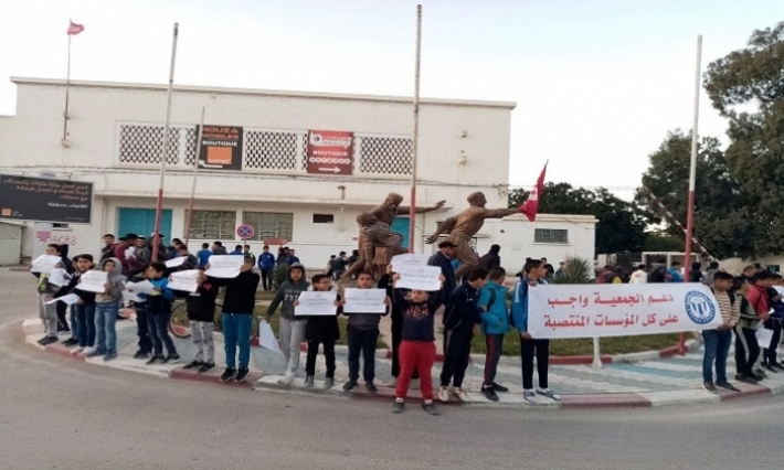 سوسة | النفيضة: أبناء نادي النفيضة الرياضية ينظمون وفقة احتجاجية ويلفتون نظر مؤسسات الجهة 