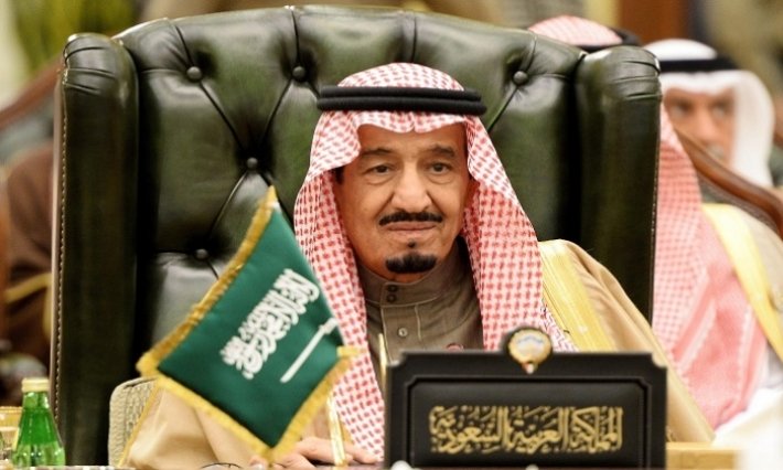 الملك سلمان في قمة تونس: الجولان خط سوري أحمر