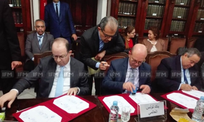 إمضاء اتفاق قرض مع 12 بنك محلي بقيمة 356 مليون أورو