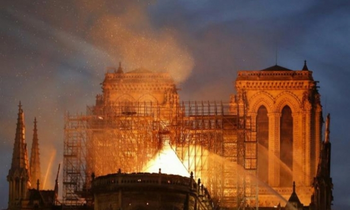البرلمان الفرنسي يصادق على مشروع قانون ترميم كاتدرائية "نوتردام"