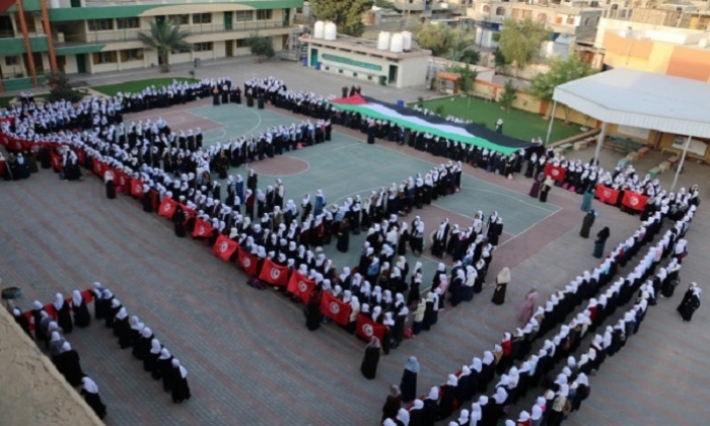 مدارس ومعاهد خان يونس ترد على التحية بـ''شكرا تونس'' 