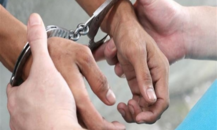 القصرين: القبض على فتاة وشاب نفذا "براكاج" لسيارتي إسعاف وتاكسي