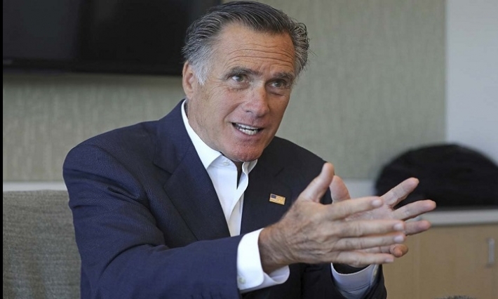 نائب بمجلس الشيوخ الأمريكي يقترح: ألف دولار لكل من تجاوز 18 عاما 