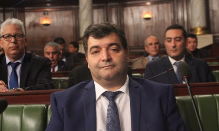 روني الطرابلسي يؤكد أن الحكومة لا تنوي خوصصة الخطوط التونسية أو التفويت في جزء من رأس مالها