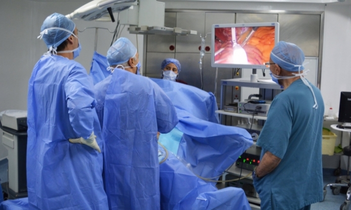 لأول مرة بمستشفى الصادق مقدم بجربة: إجراء عمليتين لجراحة الفتق وتكميم المعدة بالمنظار