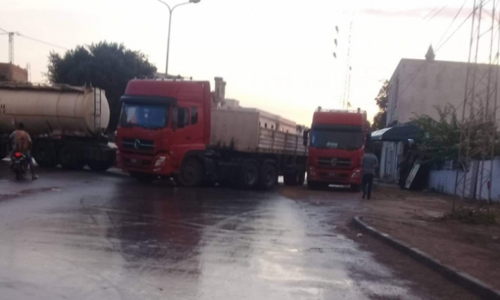 قرار منع جولان الشاحنات المحملة بالفحم البترولي بطرقات منزل بورقيبة