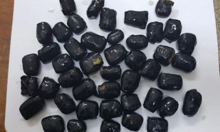 القبض في مطار تونس قرطاج على شخص ابتلع 45 كبسولة من مخدر الهيروين