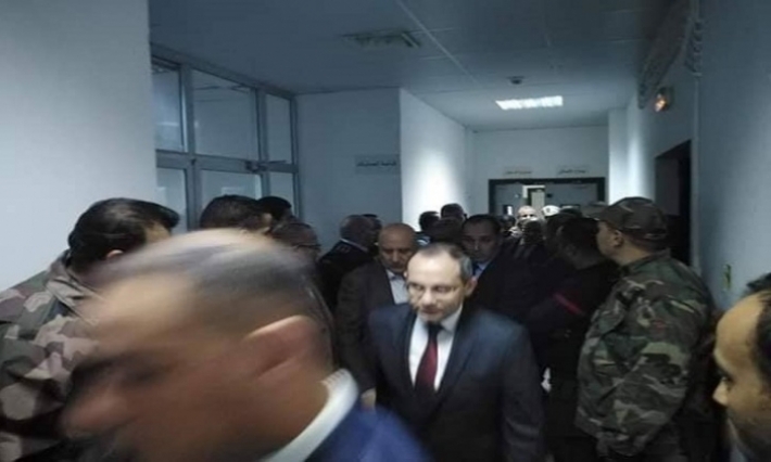 رئيس الجمهورية يعود أعوان الحماية المدنية المصابين جراء انفجار صهريج محروقات (فيديو) 