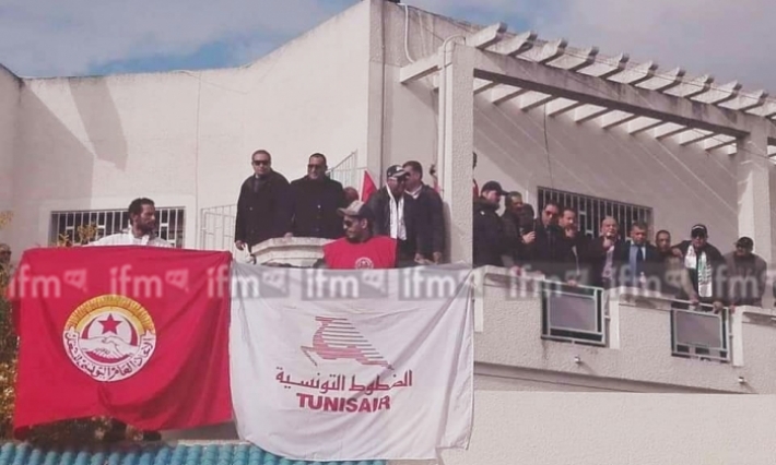 نقابات مجمع الخطوط التونسية تهدّد بالتصعيد