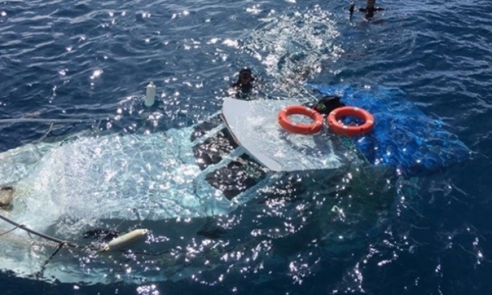 بنزرت: وفاة شخصين ونجاة ثالث بعد غرق قاربهم بمنطقة كاب زبيب 