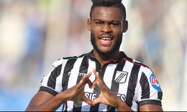 تعثر صفقة انتقال فراس شواط إلى الحزم السعودي 