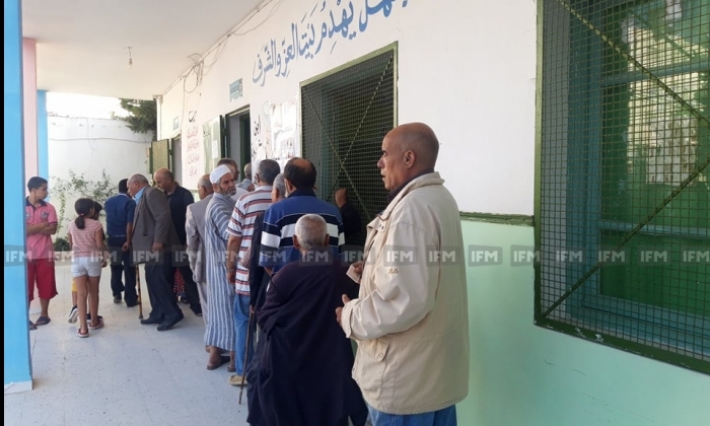 انتخابات 2019: الشباب يقبل على الانتخابات في الكرم
