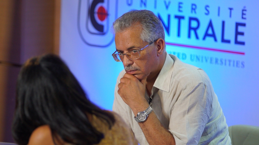 شنوة كان سؤال l'etudiant للمرشح للرئاسة عمر منصور؟ #Question_etudiant مع université centrale