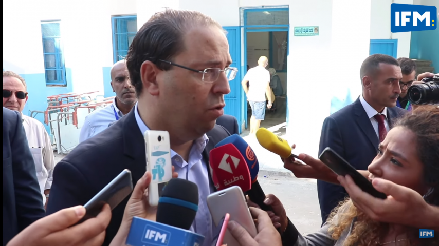 Youssef Chahed a voté aux élections législatives à l'école primaire Abderrahmane Mami à La Marsa