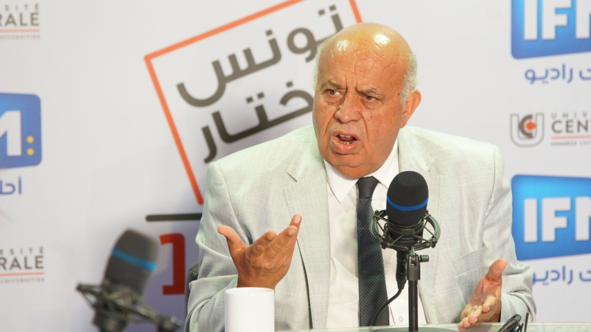   Tunisiens gouvernés par des barons